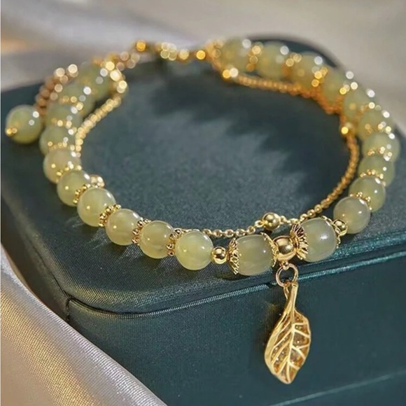 Elegant Gold and Green Beaded Bracelet